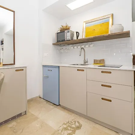 Apartamento Cubo's Estudio Santa Clara 127 *